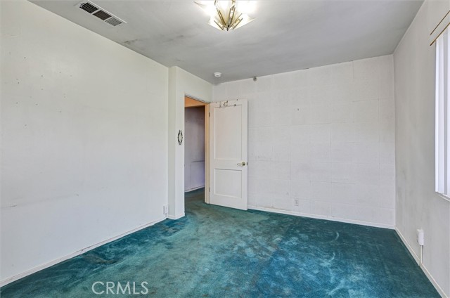 Image 17 of 32 For 3035 Malcolm