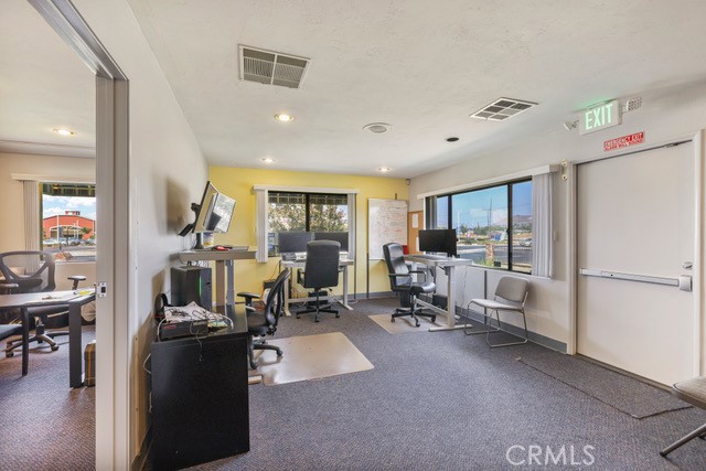 Image 22 of 27 For 9240 Limonite Avenue