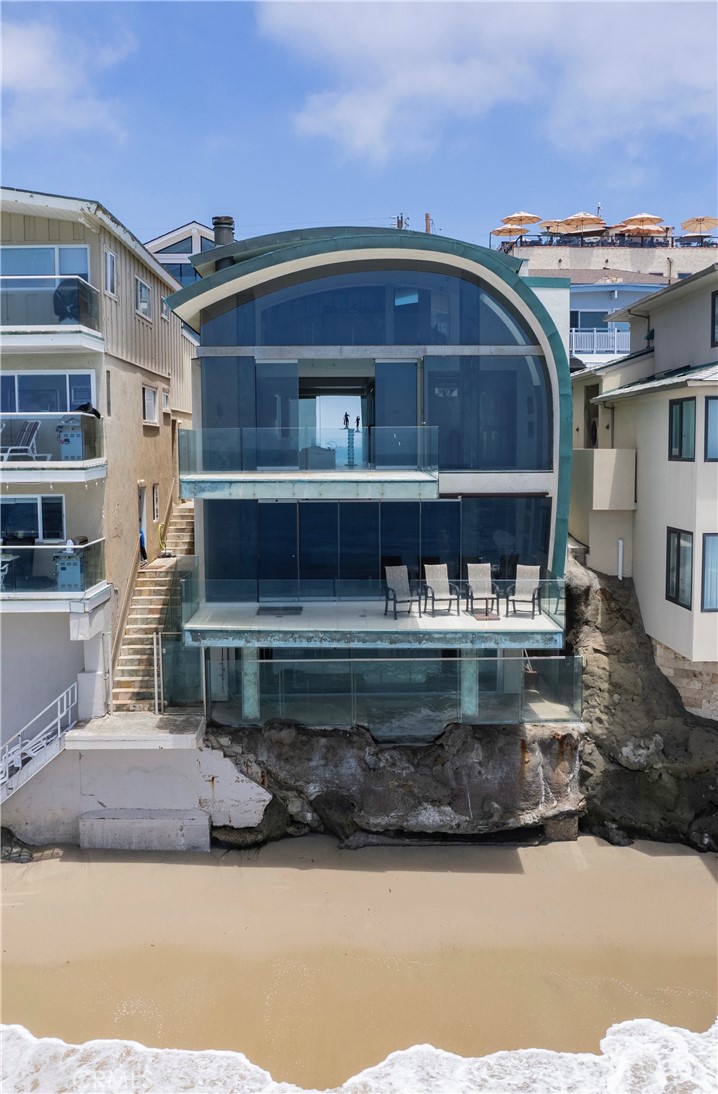https://media.crmls.org/medias/0e4e7007-d6e8-4575-984c-b7545a3681a4.jpg?preset=X-Large