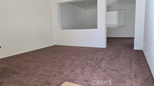 Detail Gallery Image 3 of 11 For 15792 Barrel Cactus Ln, Victorville,  CA 92394 - 3 Beds | 2/1 Baths