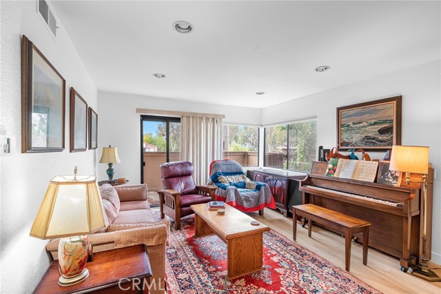 Detail Gallery Image 4 of 30 For 22848 Hilton Head Dr #179,  Diamond Bar,  CA 91765 - 2 Beds | 1 Baths