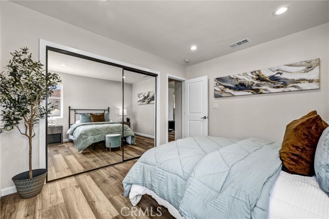 Image 13 of 39 For 14431 Harvest Ave