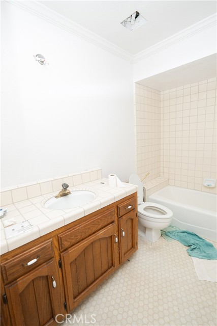 Detail Gallery Image 32 of 59 For 7442 N Tahan Ave, Fresno,  CA 93711 - 3 Beds | 2/1 Baths