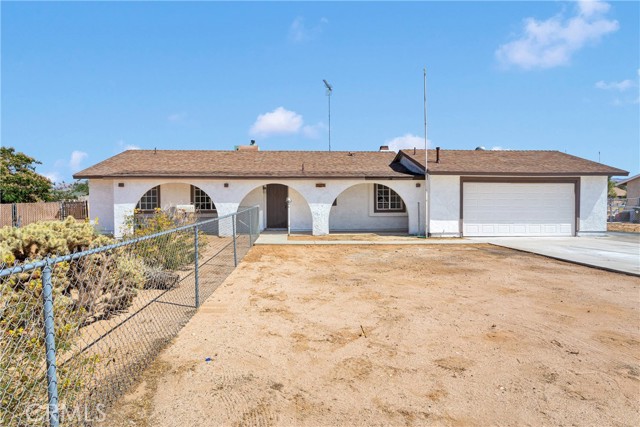 21229 Balsa Street, Apple Valley CA: https://media.crmls.org/medias/0e4fe6cb-8143-4bc0-b544-143acbf716ad.jpg
