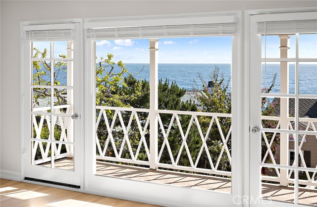 1259 Cliff Drive, Laguna Beach CA: https://media.crmls.org/medias/0e5060f4-8538-414a-b2bb-5e47309a7297.jpg