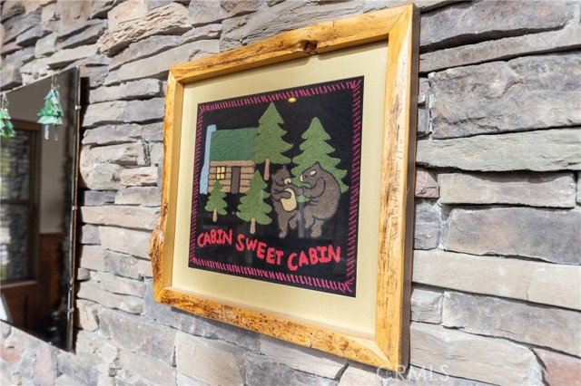 Detail Gallery Image 34 of 44 For 39255 Seminole, Fawnskin,  CA 92333 - 5 Beds | 4/1 Baths