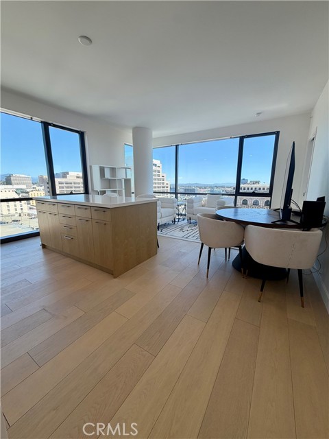 Detail Gallery Image 10 of 40 For 400 S Broadway #1703,  Los Angeles,  CA 90013 - 2 Beds | 2 Baths