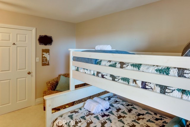 633 Arth Drive, Crestline CA: https://media.crmls.org/medias/0e51a02d-912b-4477-971d-8801badb8c3d.jpg