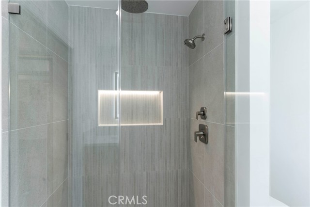 22608 Crespi Street, Woodland Hills CA: https://media.crmls.org/medias/0e51f88e-de97-4708-95d6-2730e6adf7f4.jpg