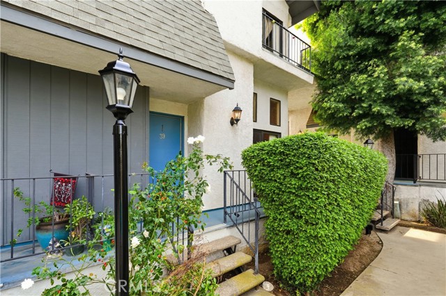 Detail Gallery Image 3 of 16 For 9620 Sepulveda #39,  North Hills,  CA 91343 - 2 Beds | 2/1 Baths