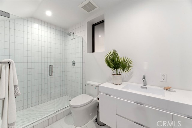 928 Juanita Avenue, Redondo Beach, California 90277, 4 Bedrooms Bedrooms, ,1 BathroomBathrooms,Residential,Sold,Juanita,SB21120693