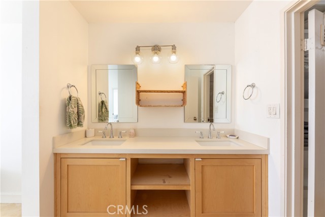 1750 E Ocean Boulevard, Long Beach CA: https://media.crmls.org/medias/0e54690f-b65a-4d37-bbf2-075cbf7534d3.jpg