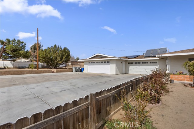 8130 Buckthorn Avenue, Hesperia, California 92345, 5 Bedrooms Bedrooms, ,2 BathroomsBathrooms,Single Family Residence,For Sale,Buckthorn,PW25040256