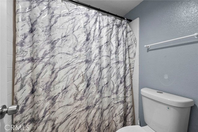 Detail Gallery Image 13 of 75 For 3684 Veronica Ct, Rialto,  CA 92377 - 4 Beds | 3 Baths