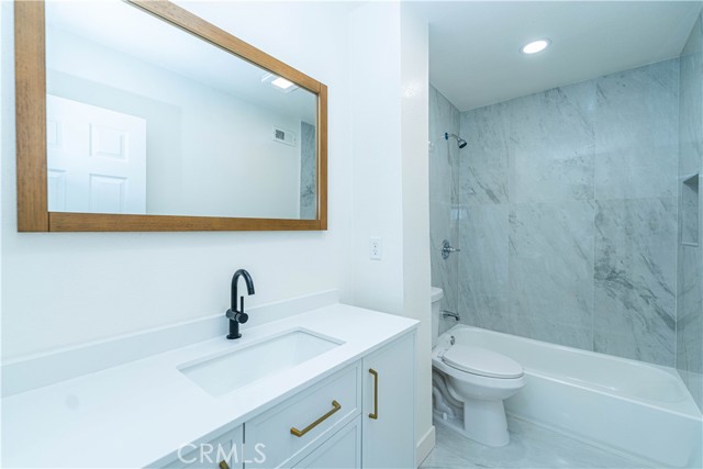 Detail Gallery Image 18 of 31 For 3510 Slayton St, Hawthorne,  CA 90250 - 5 Beds | 5 Baths