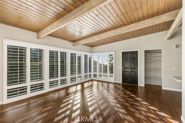 2516 Bayside Drive, Corona del Mar CA: https://media.crmls.org/medias/0e55b6d8-48de-4b28-a6b7-a91ff0e6aa3d.jpg