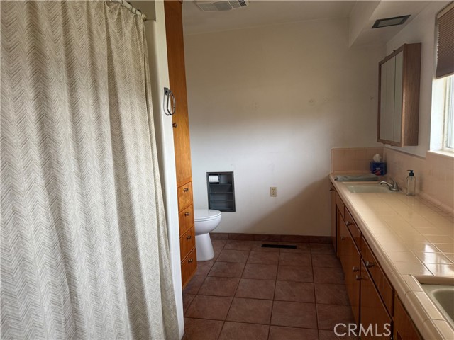 Detail Gallery Image 43 of 70 For 25565 Road 13, Chowchilla,  CA 93610 - 4 Beds | 3 Baths