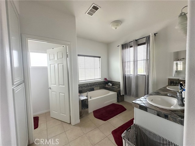 1539 Carmel Court, Redlands CA: https://media.crmls.org/medias/0e55e26a-1e2b-4aa8-bf88-ec6a4d0352ae.jpg