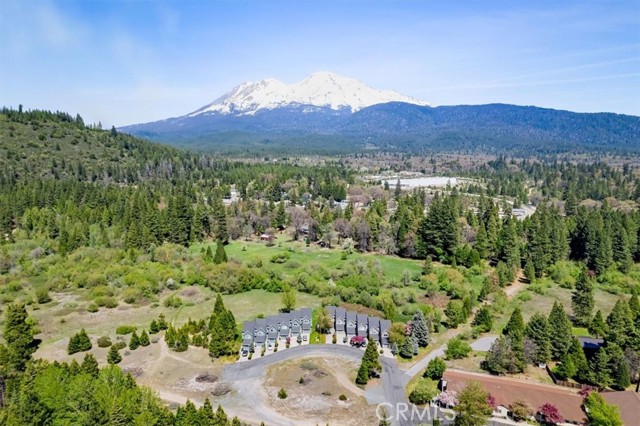 Detail Gallery Image 4 of 31 For 1422 Kingston, Mount Shasta,  CA 96067 - 2 Beds | 1/1 Baths