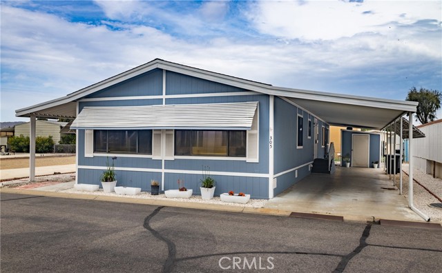5001 W Florida Avenue, Hemet CA: https://media.crmls.org/medias/0e55fccf-1093-4865-93fd-c098c7194e9c.jpg