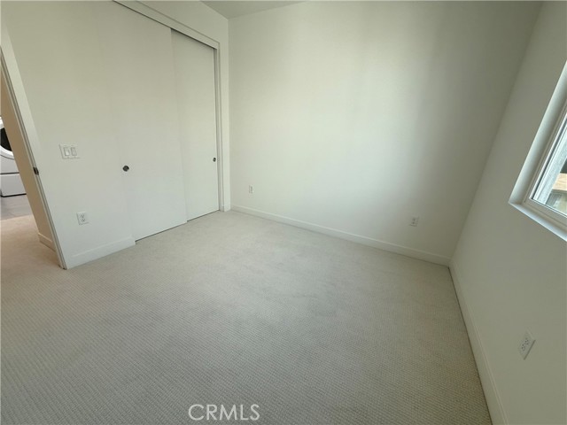 693 S Lyon Street, Santa Ana CA: https://media.crmls.org/medias/0e568c8e-5f4e-4a63-9cb1-3083b1d940f3.jpg