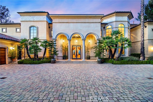 Detail Gallery Image 7 of 73 For 18933 La Montana Pl, Tarzana,  CA 91356 - 7 Beds | 6/1 Baths