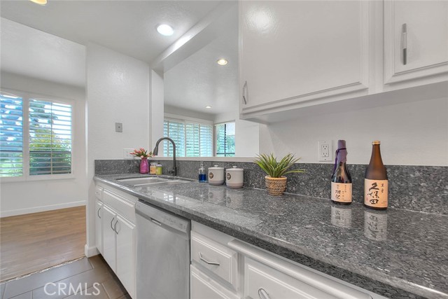 Detail Gallery Image 6 of 27 For 1158 Walnut Grove Ave a,  Rosemead,  CA 91770 - 2 Beds | 2 Baths
