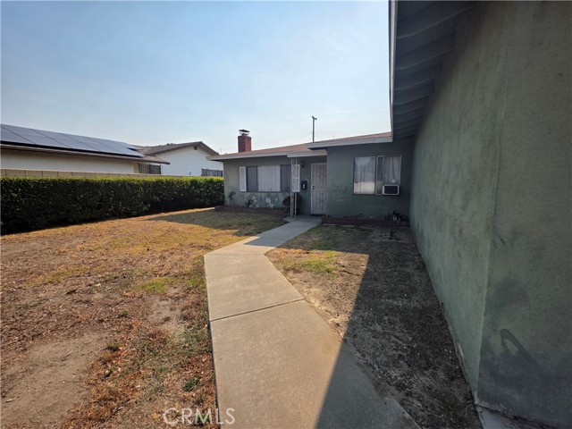 10243 Fremont Avenue, Montclair CA: https://media.crmls.org/medias/0e577320-492d-46fe-b376-562a52a16803.jpg