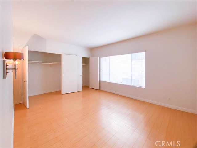 908 15th Street, Santa Monica CA: https://media.crmls.org/medias/0e5847e5-ed3b-40f8-94ed-fa1f6a3f6d0d.jpg