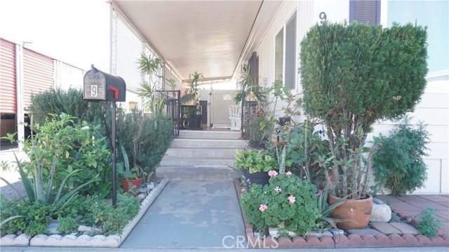 Detail Gallery Image 4 of 26 For 1166 S Riverside Ave #9,  Rialto,  CA 92376 - 2 Beds | 1 Baths