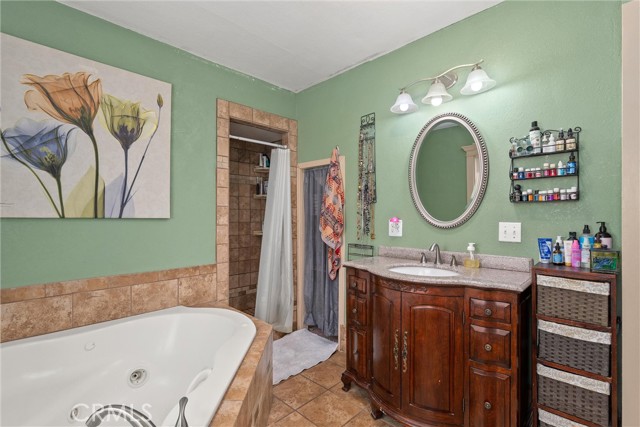1225 Floral Avenue, Oroville CA: https://media.crmls.org/medias/0e58f7e5-e1a0-4361-9afb-1e0675b260e6.jpg