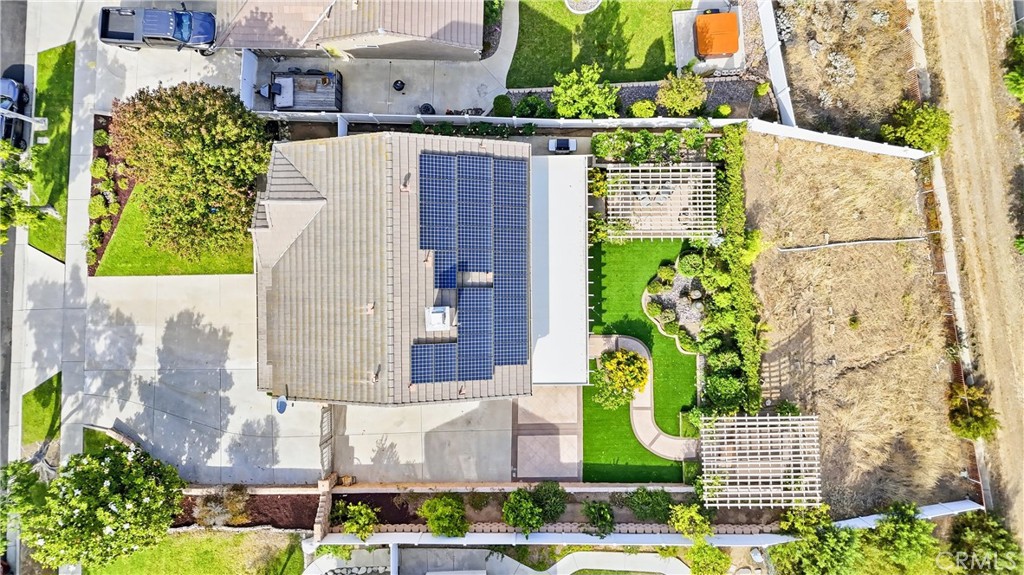 https://media.crmls.org/medias/0e59b3be-2b03-4df5-ab3d-7d0193564909.jpg?preset=X-Large
