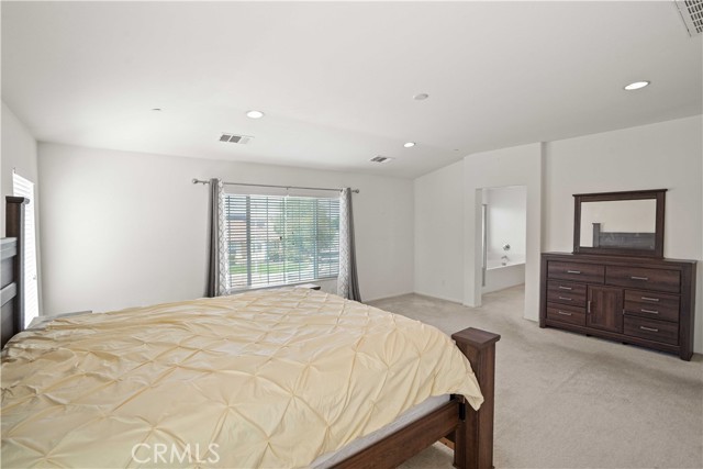 3223 W Avenue J7, Lancaster CA: https://media.crmls.org/medias/0e59b6d0-ce80-46f7-9e24-7db4ae0c076b.jpg