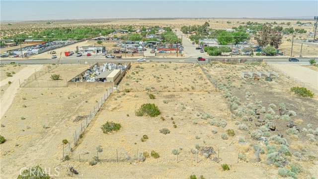 Detail Gallery Image 14 of 20 For 90 Palmdale Blvd, Sun Village,  CA 93543 - – Beds | – Baths