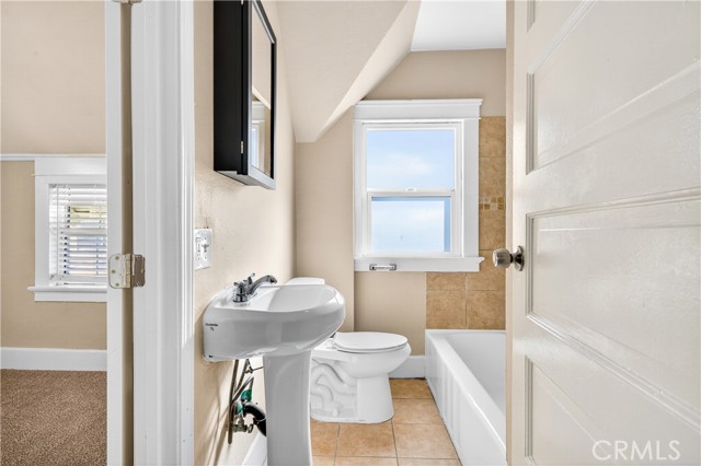 Detail Gallery Image 32 of 36 For 2256 W 28th St, Los Angeles,  CA 90018 - 4 Beds | 2 Baths