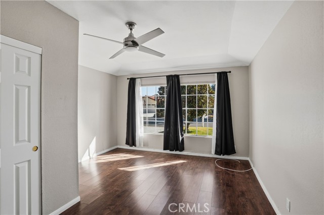 Detail Gallery Image 8 of 42 For 30221 Channel Way, Canyon Lake,  CA 92587 - 3 Beds | 2 Baths