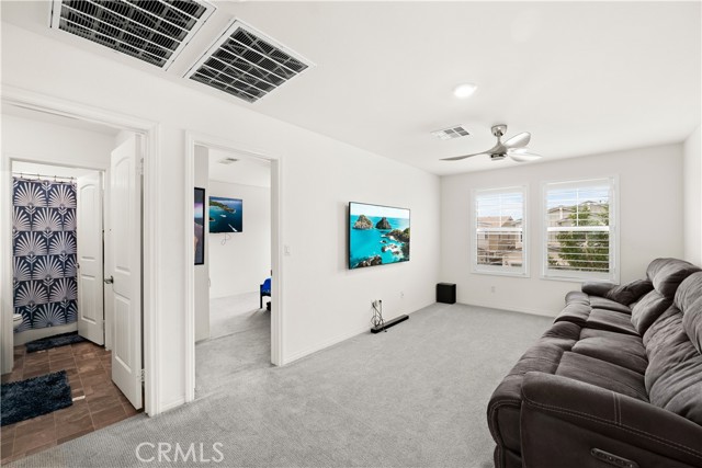 Detail Gallery Image 17 of 36 For 16744 Stags Leap Ln, Fontana,  CA 92336 - 4 Beds | 3 Baths