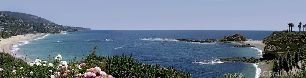 https://media.crmls.org/medias/0e5acb59-c6ee-4cea-a949-b75c5ced2d9f.jpg?preset=X-Large