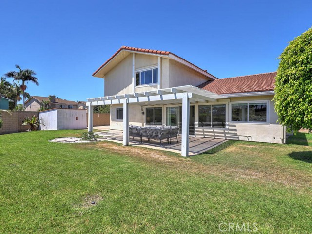 Detail Gallery Image 44 of 54 For 18022 Dellglen Cir, Huntington Beach,  CA 92647 - 4 Beds | 3 Baths