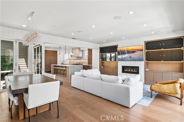 Detail Gallery Image 6 of 36 For 211 Topaz Ave, Newport Beach,  CA 92662 - 3 Beds | 3/1 Baths
