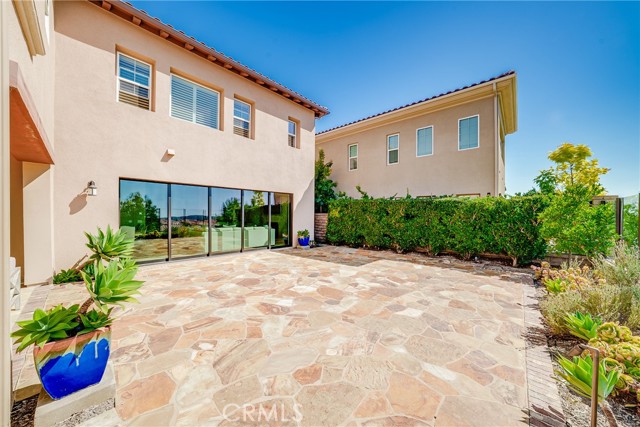 17 Calliope, Lake Forest CA: https://media.crmls.org/medias/0e5b1932-f5a2-4b05-8872-3aee91d8b7ec.jpg