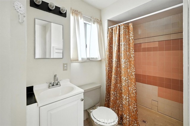 Detail Gallery Image 22 of 32 For 9953 La Tuna Canyon Rd, Sun Valley,  CA 91352 - 3 Beds | 2 Baths