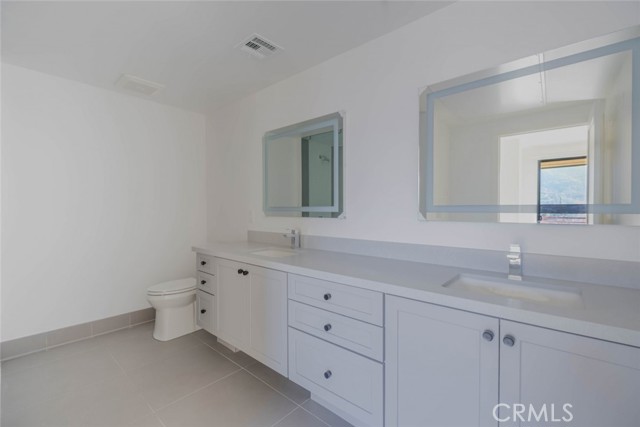 Detail Gallery Image 15 of 42 For 2608 Honolulu Ave #213,  Montrose,  CA 91020 - 2 Beds | 2 Baths
