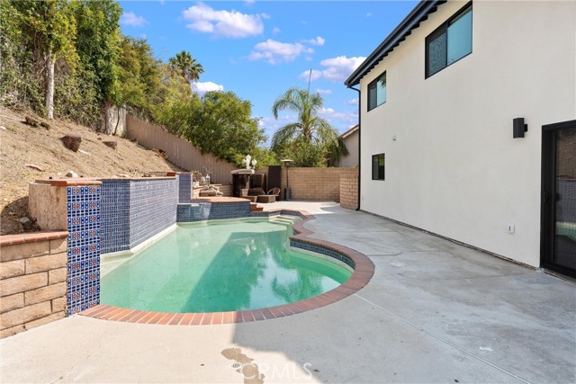 1290 N Tippetts Lane, Anaheim CA: https://media.crmls.org/medias/0e5be425-d10b-4ff7-a40c-eae82f65c354.jpg