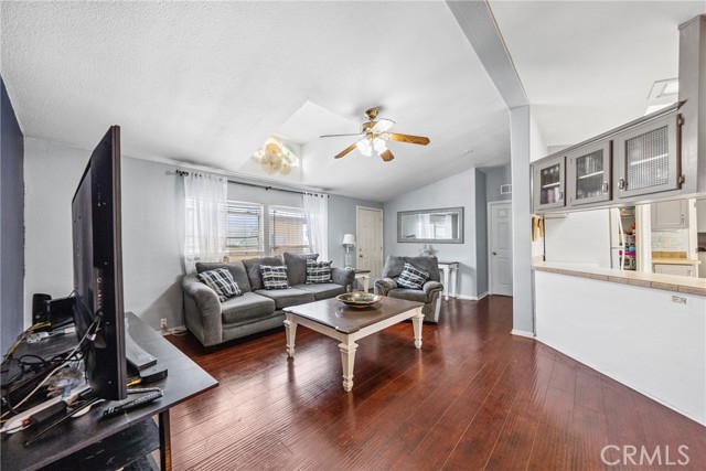 Detail Gallery Image 6 of 19 For 1455 S State St #68,  Hemet,  CA 92543 - 3 Beds | 2 Baths