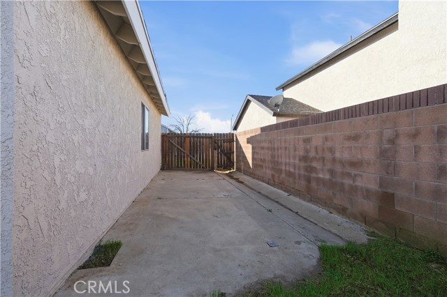 Detail Gallery Image 35 of 38 For 3621 Apollo, Palmdale,  CA 93550 - 3 Beds | 2/1 Baths