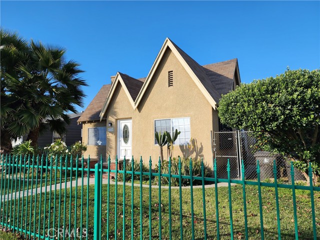 111 67th Way, Long Beach, California 90805, 3 Bedrooms Bedrooms, ,2 BathroomsBathrooms,Single Family Residence,For Sale,67th,DW24008817