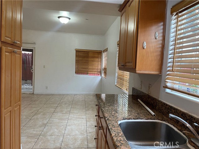 Detail Gallery Image 26 of 26 For 8425 Burnet Ave #4,  North Hills,  CA 91343 - 4 Beds | 2/1 Baths