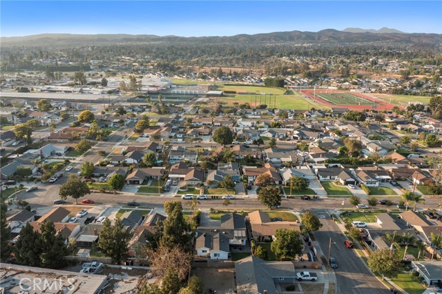 5228 E Minuet Lane, Anaheim CA: https://media.crmls.org/medias/0e5dd019-6c28-4a89-b371-89583109f93d.jpg