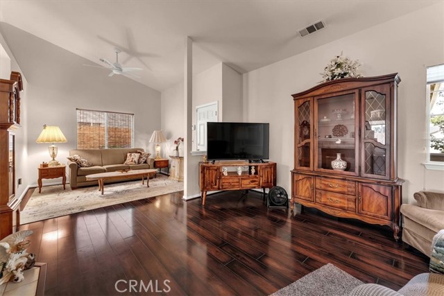 Detail Gallery Image 5 of 45 For 216 Aspen Way, Red Bluff,  CA 96080 - 4 Beds | 2 Baths